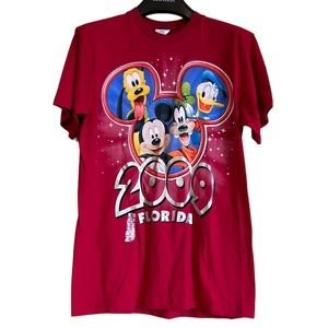 Disney 2009 T-Shirt Men MEDIUM Red Florida‎ Mickey Goofy Donald Crewneck